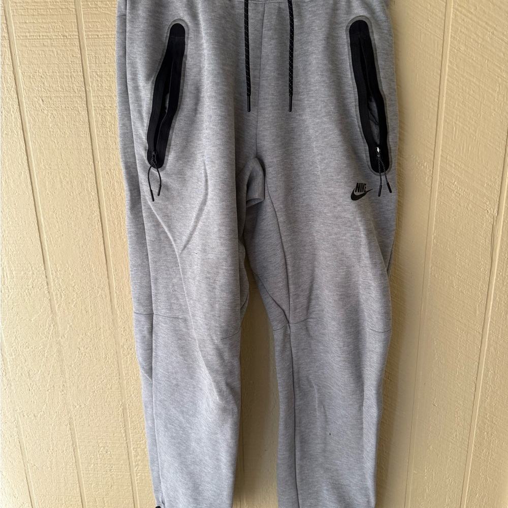 Nike Heather Gray Sweatpants